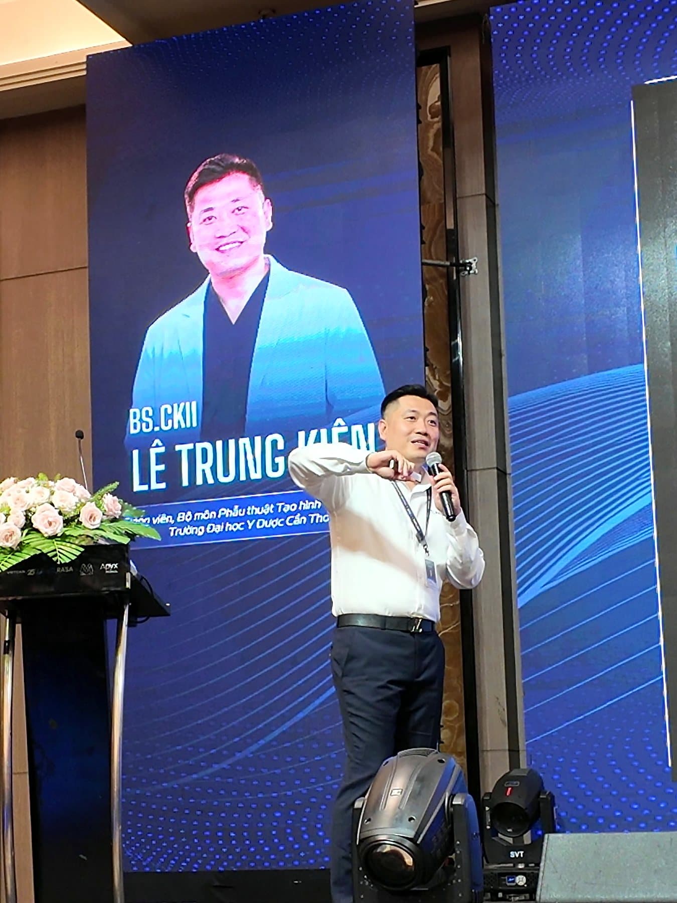 BS.CKII. Lê Trung Kiên trình bày chuyên đề công nghệ hỗ trợ tạo hình cơ thể